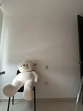 Snapshot of NatashaCruz- chatting on June 4, 2026, 9:54 pm NatashaCruz- online show from June 4, 2026, 9:54 pm