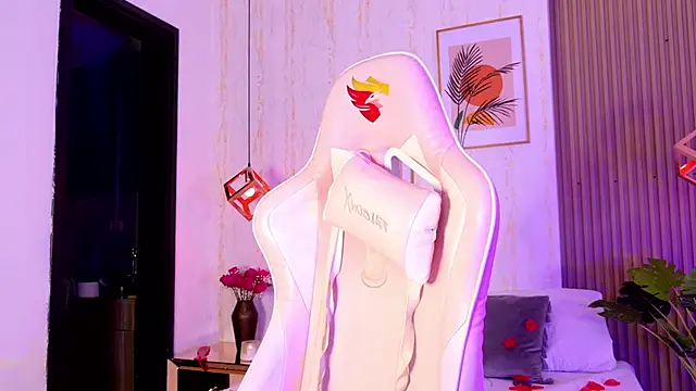 CameronCollins  online show from February 14, 2026, 7:43 pm