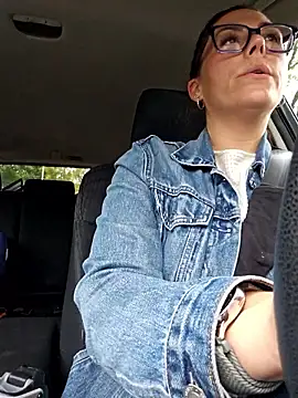 Ellie-L-Elizabeth online show from September 25, 2025, 2:43 pm