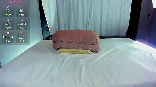 EmilieRankk online show from January 15, 2025, 9:45 am