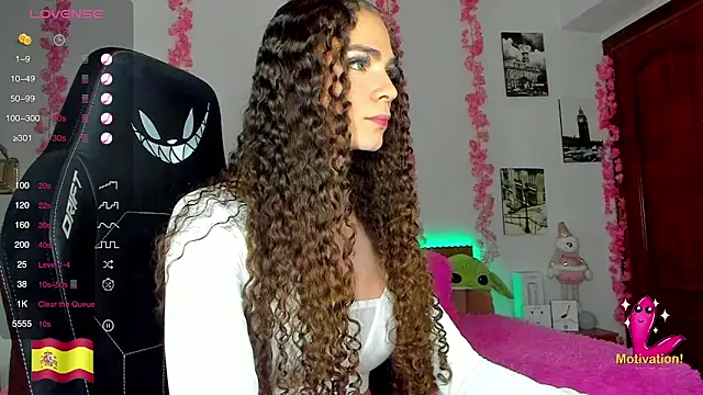 gabrielatafur  online show from December 3, 2024, 4:39 pm