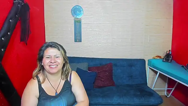 Snapshot of lesbiancuple chatting on September 12, 2025, 8:53 pm lesbiancuple online show from September 12, 2025, 8:53 pm