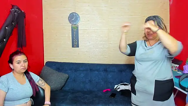 Snapshot of lesbiancuple chatting on September 28, 2025, 1:00 am lesbiancuple online show from September 28, 2025, 1:00 am