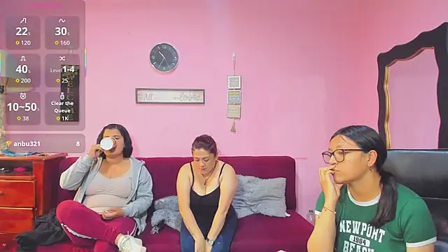 Snapshot of lesbiancuple chatting on October 16, 2025, 3:35 pm lesbiancuple online show from October 16, 2025, 3:35 pm