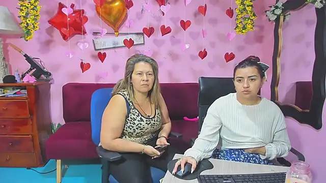 Snapshot of lesbiancuple chatting on February 11, 2026, 11:59 am lesbiancuple online show from February 11, 2026, 11:59 am