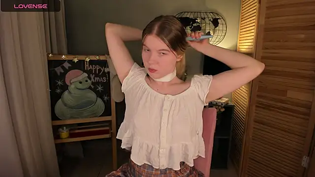 ohmyJuliet online show from December 6, 2024, 2:13 am