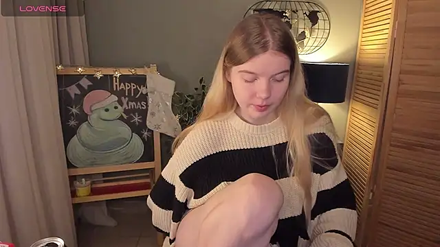 ohmyJuliet online show from December 19, 2024, 2:12 am