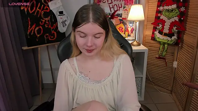 ohmyJuliet online show from January 4, 2025, 2:14 am