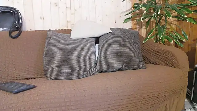 SquirtyMellissaLabia online show from November 28, 2025, 7:33 am