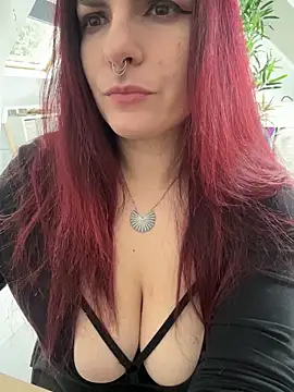 LunaMoongirl online show from February 9, 2026, 2:32 pm