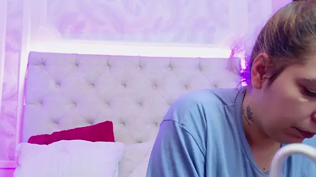 KarinaNoir online show from January 16, 2025, 5:00 am