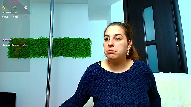 KarinaNoir online show from April 20, 2026, 4:04 am