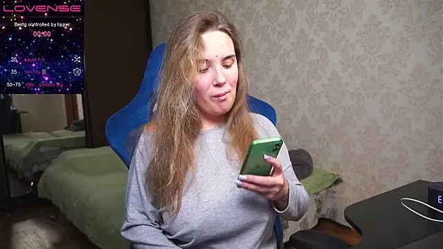 Sandra SW  online show from March 22, 2025, 4:15 pm