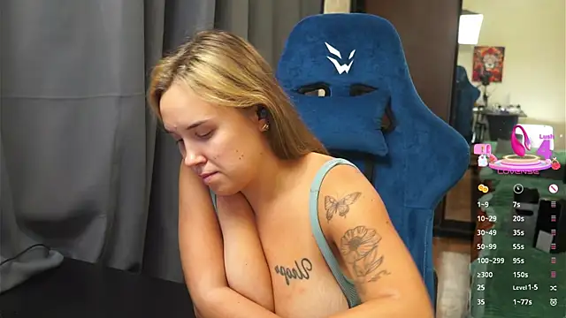 Sandra SW  online show from September 26, 2025, 4:11 pm