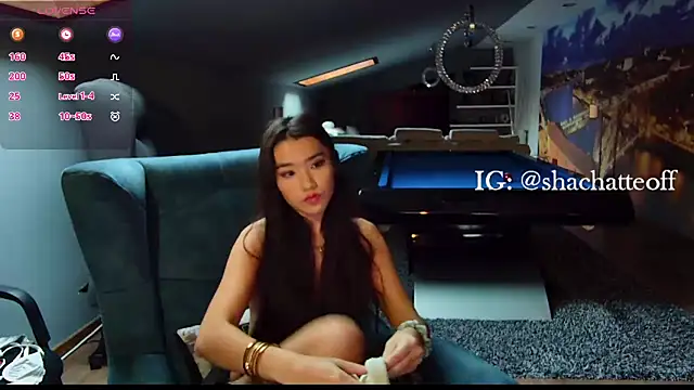 shachatteof online show from October 17, 2025, 8:39 am