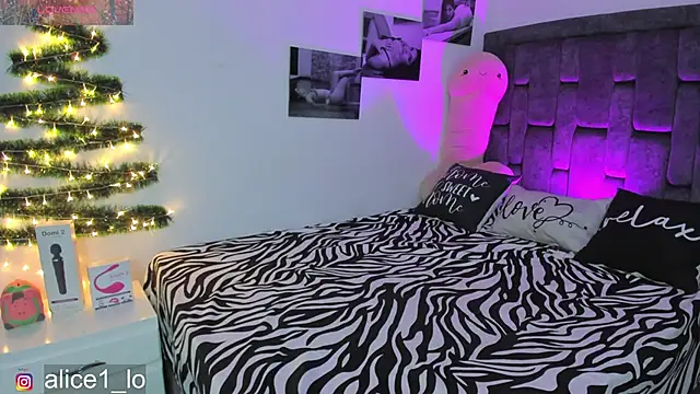 candy alicee online show from December 24, 2024, 10:11 am