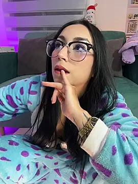 Snapshot of sophie_cute66 chatting on May 7, 2026, 5:57 am sophie cute66 online show from May 7, 2026, 5:57 am