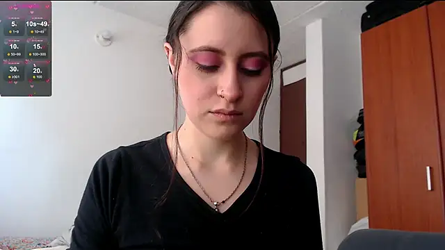 Juls winter  online show from February 19, 2025, 3:27 pm