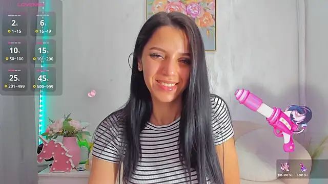 Snapshot of Sarabecker chatting on July 15, 2026, 7:02 am Sarabecker online show from July 15, 2026, 7:02 am