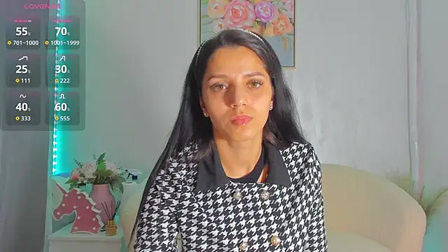 Snapshot of Sarabecker chatting on July 25, 2026, 6:16 pm Sarabecker online show from July 25, 2026, 6:16 pm