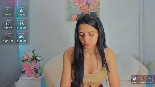Snapshot of Sarabecker chatting on August 5, 2026, 8:39 am Sarabecker online show from August 5, 2026, 8:39 am