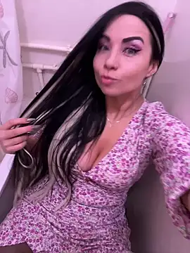 CrazzyChicks online show from February 16, 2025, 12:10 pm