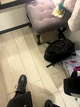 CrazzyChicks online show from October 29, 2025, 9:44 am