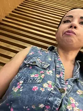 Snapshot of CrazzyChicks chatting on June 19, 2026, 7:56 am CrazzyChicks online show from June 19, 2026, 7:56 am