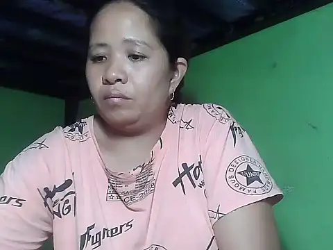 Snapshot of sweetlady_pinay chatting on April 18, 2026, 12:58 am sweetlady pinay online show from April 18, 2026, 12:58 am