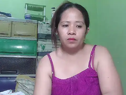Snapshot of sweetlady_pinay chatting on April 24, 2026, 10:01 pm sweetlady pinay online show from April 24, 2026, 10:01 pm