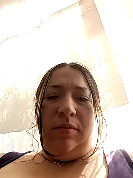 isabella rossse online show from February 3, 2025, 1:19 pm