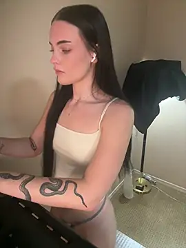 Snapshot of KarissaChantelle chatting on July 18, 2026, 3:38 pm KarissaChantelle online show from July 18, 2026, 3:38 pm
