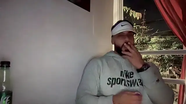 romeolovedark online show from October 17, 2025, 8:50 am