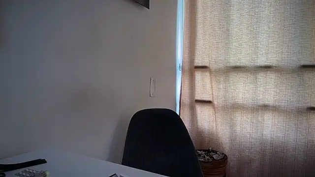 romeolovedark online show from April 20, 2026, 2:53 pm