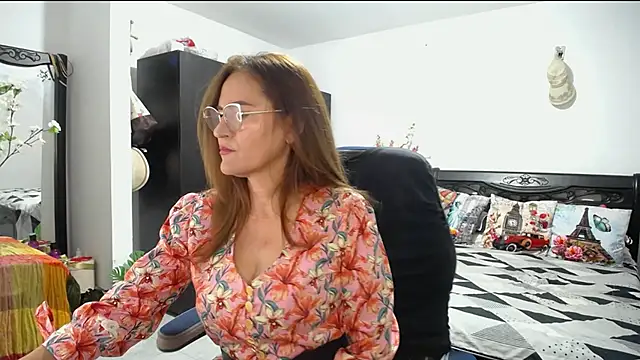 Xiimen online show from January 24, 2025, 11:56 pm