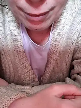 Moi Lina online show from November 12, 2025, 12:38 pm