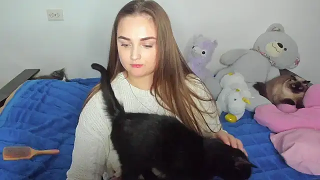 NataliEvans online show from September 17, 2025, 9:38 pm