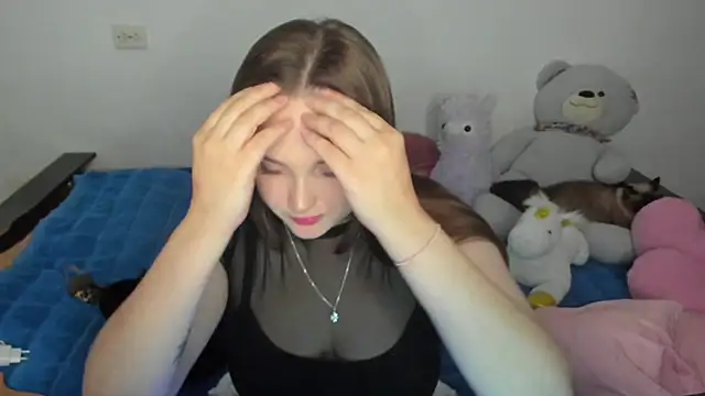 NataliEvans online show from September 19, 2025, 3:02 pm