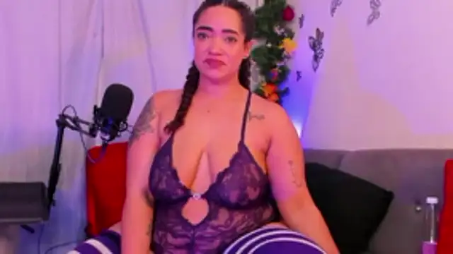 HannaMiillsxh online show from May 2, 2026, 1:16 pm