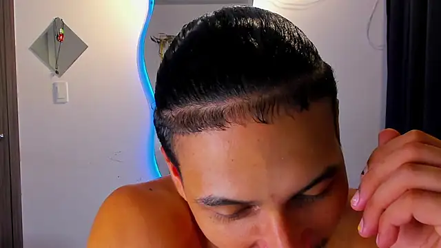 Kris Khalifa69 online show from September 21, 2025, 1:29 am