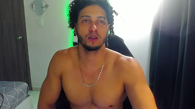 Snapshot of Kris_Khalifa69 chatting on June 9, 2026, 2:01 am Kris Khalifa69 online show from June 9, 2026, 2:01 am