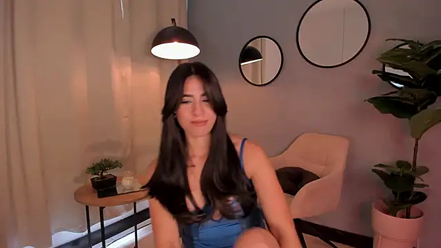 LiaPearce online show from December 14, 2024, 3:36 pm