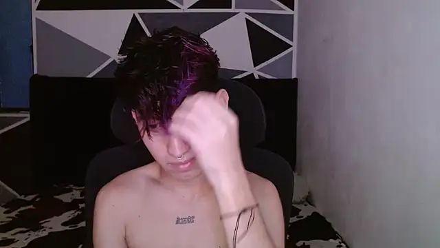 littlextreme online show from December 17, 2024, 2:55 am