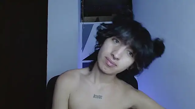 littlextreme online show from April 11, 2026, 12:37 am