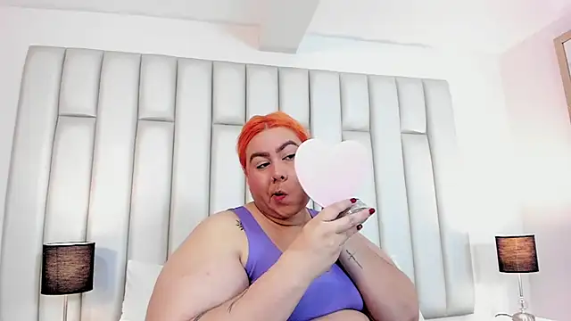 aandreaperez online show from March 19, 2025, 11:50 am