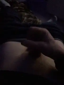 Snapshot of Hugetings chatting on December 17, 2024, 5:29 am Hugetings online show from December 17, 2024, 5:29 am