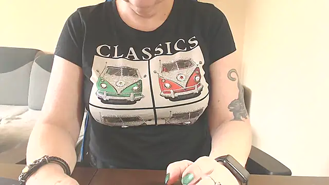 Diablica41 online show from October 4, 2025, 6:33 am