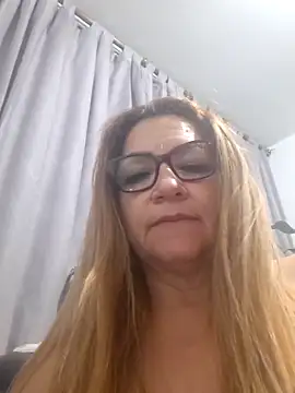 gisela27 online show from May 13, 2026, 3:26 am