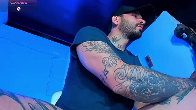 CamiloGray  online show from January 12, 2025, 1:16 pm