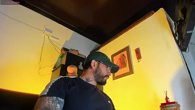 CamiloGray  online show from November 20, 2025, 1:55 pm